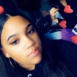 Meet your Posher, Angelique